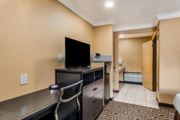 Americas Best Value Inn Ukiah image 28